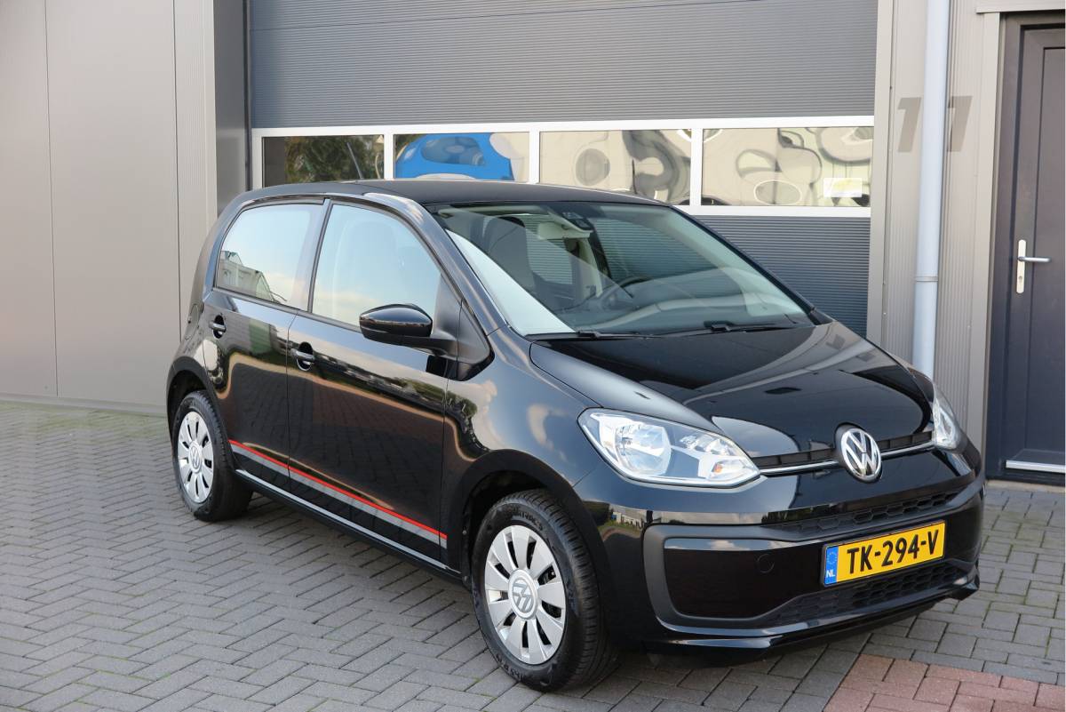 Volkswagen up! Volkswagen Up! 1.0 BMT 60pk move up! , DAB+ radio, Maps&More , Airco , etc Cruisecontrol tegen €550,- meerprijs .