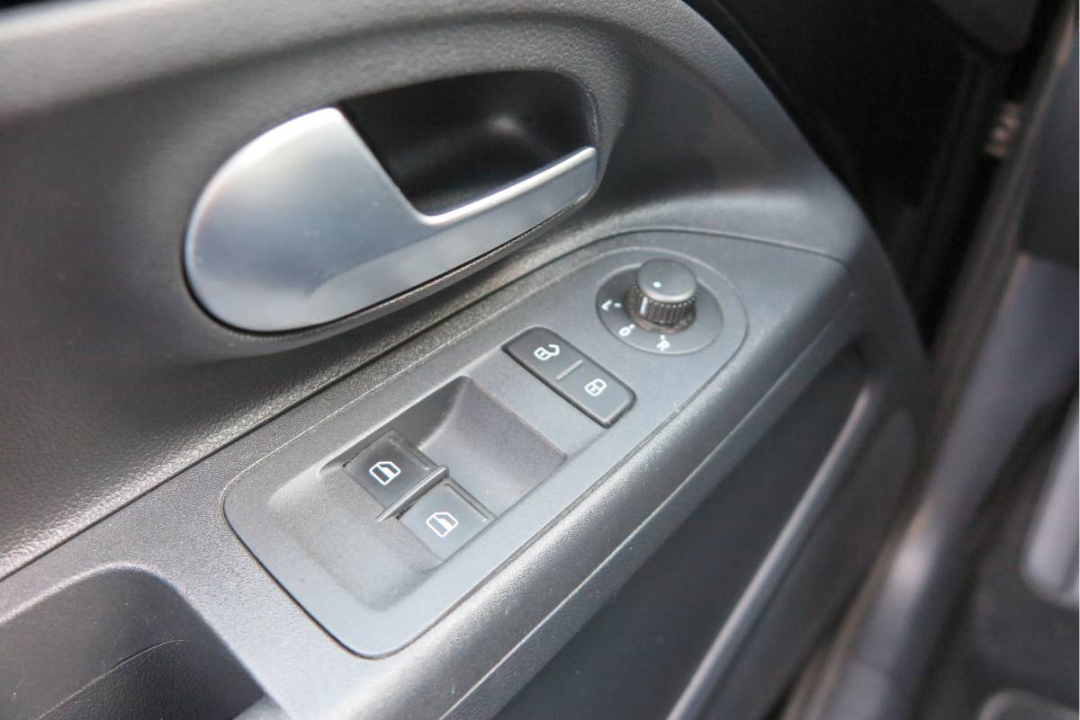 Volkswagen up! Volkswagen Up! 1.0 BMT 60pk move up! , DAB+ radio, Maps&More , Airco , etc Cruisecontrol tegen €550,- meerprijs .