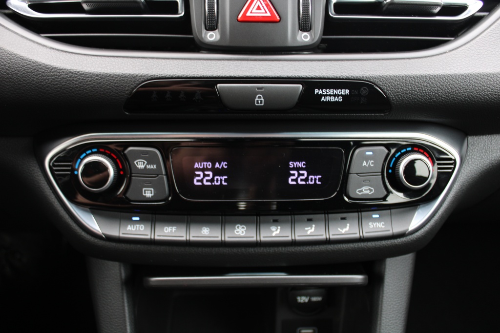 Hyundai i30 Hyundai i30 1.5 T-GDi MHEV NLine