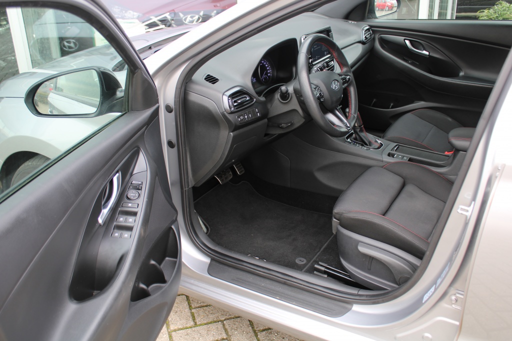 Hyundai i30 Hyundai i30 1.5 T-GDi MHEV NLine