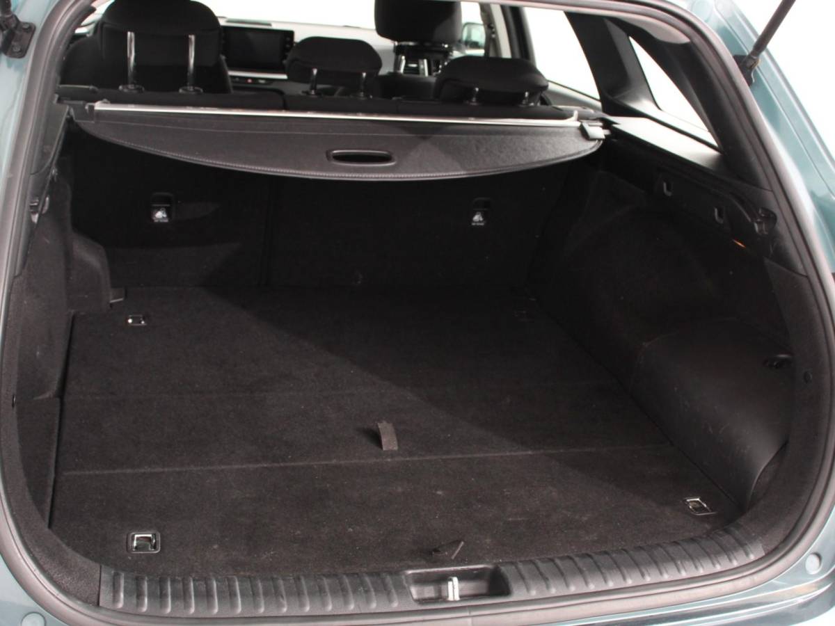 Kia Ceed Sportswagon Kia Ceed Sportswagon 1.6 GDI PHEV DynamicLine Climate control Achteruitrijd camera Cruise control Parkeersensoren LED Lane assist Apple Carplay/ Android auto