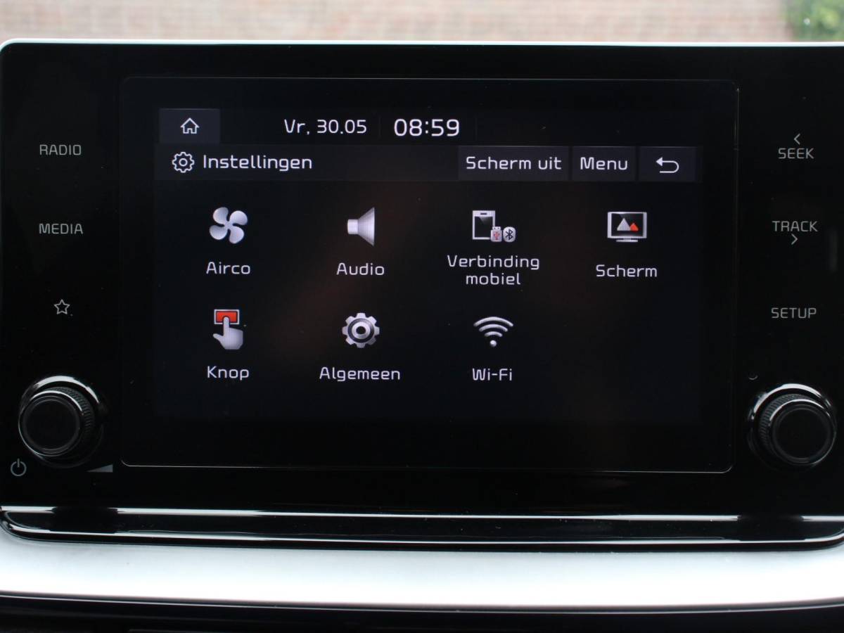 Kia Ceed Sportswagon Kia Ceed Sportswagon 1.6 GDI PHEV DynamicLine Climate control Achteruitrijd camera Cruise control Parkeersensoren LED Lane assist Apple Carplay/ Android auto