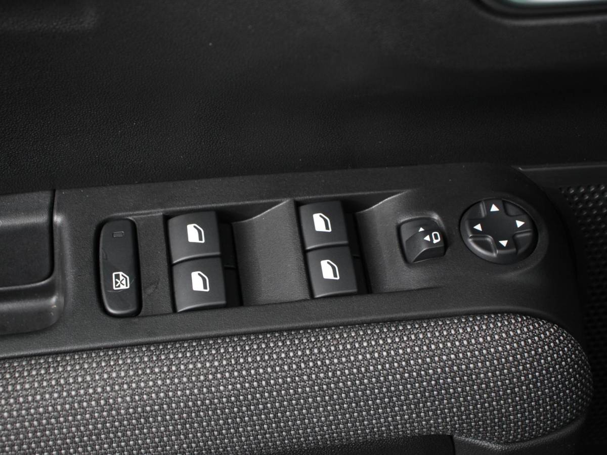 Citroën C3 Aircross Citroen C3 Aircross 1.2 PureTech 110pk You Navigatie | Apple Carplay/Android Auto | Climate Control | Cruise Control | Dab | Parkeer sensoren