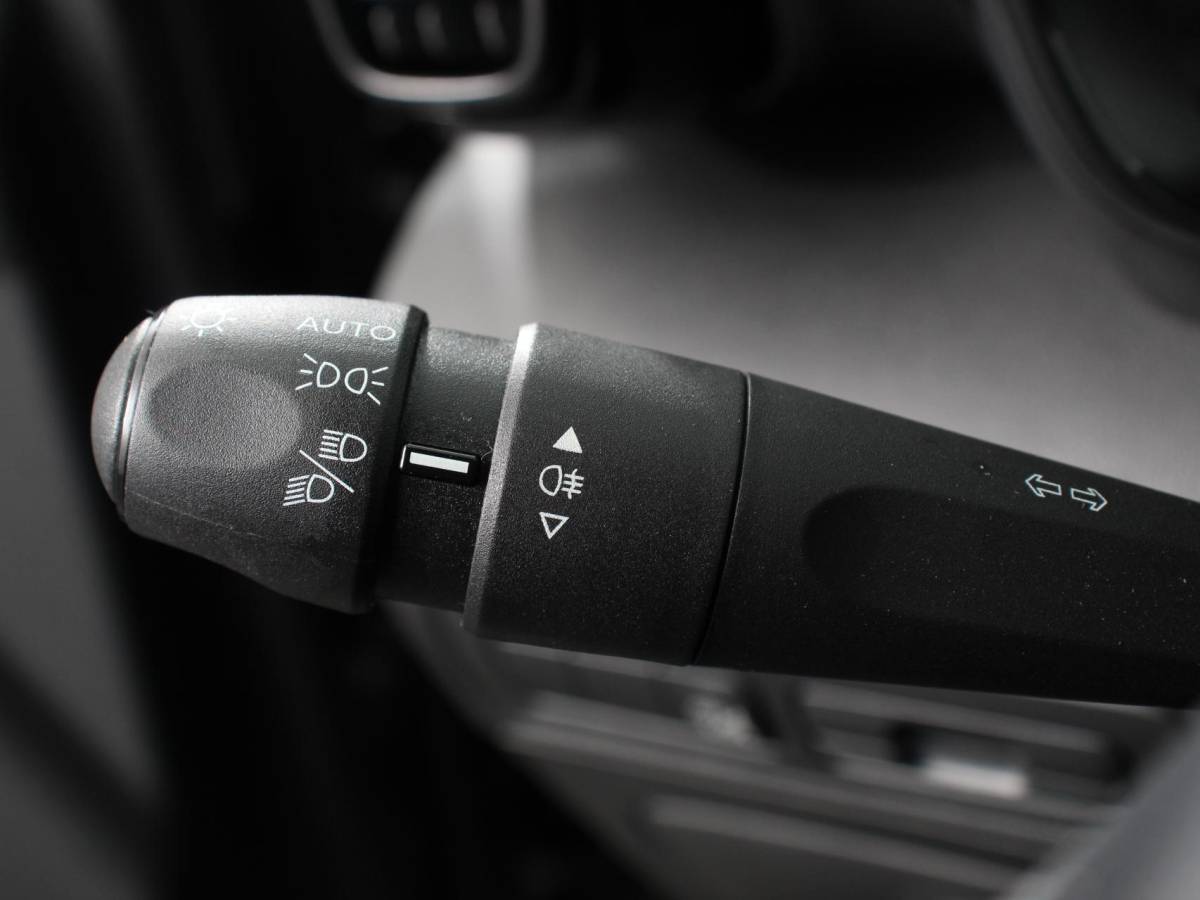 Citroën C3 Aircross Citroen C3 Aircross 1.2 PureTech 110pk You Navigatie | Apple Carplay/Android Auto | Climate Control | Cruise Control | Dab | Parkeer sensoren
