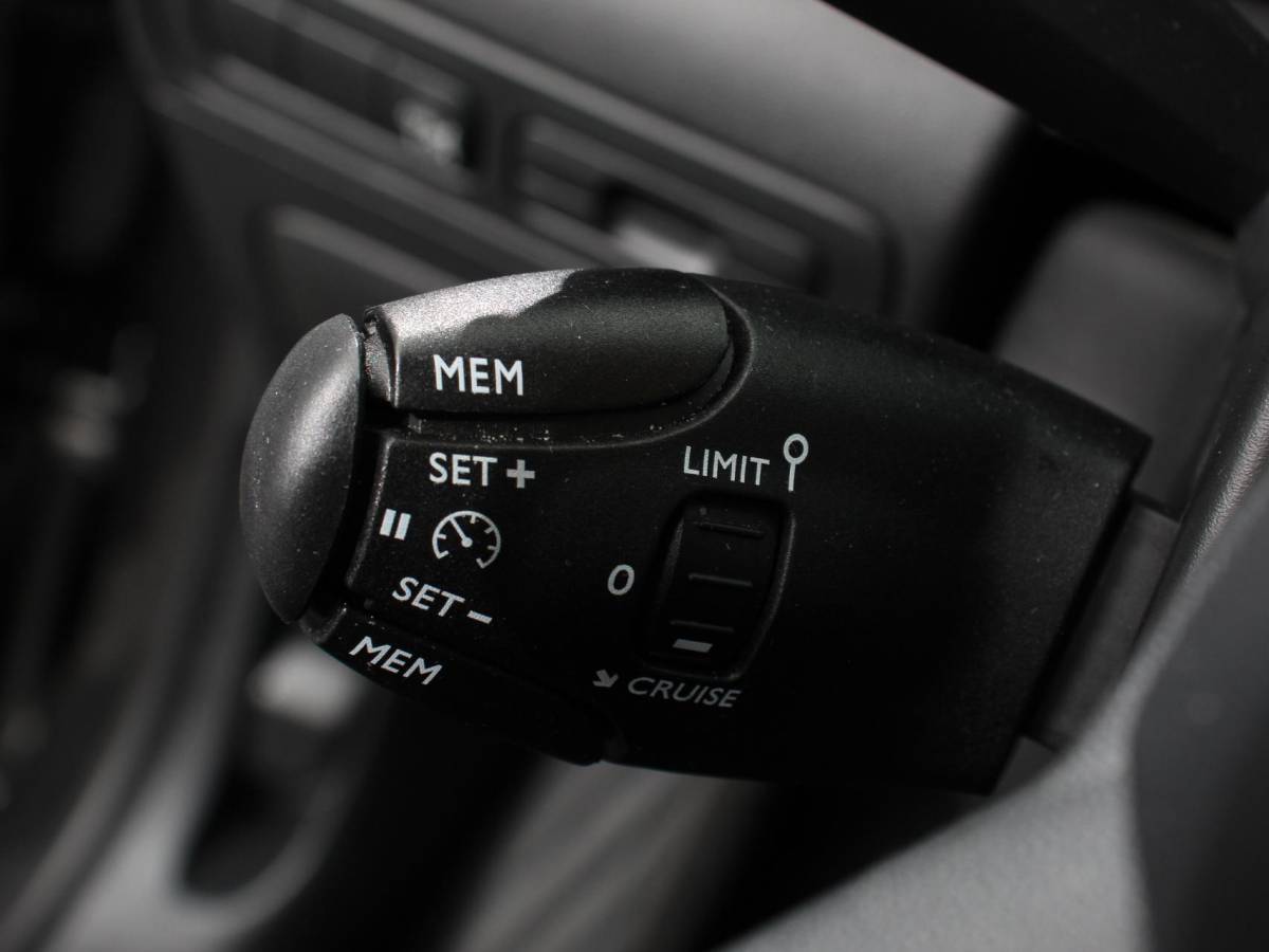 Citroën C3 Aircross Citroen C3 Aircross 1.2 PureTech 110pk You Navigatie | Apple Carplay/Android Auto | Climate Control | Cruise Control | Dab | Parkeer sensoren