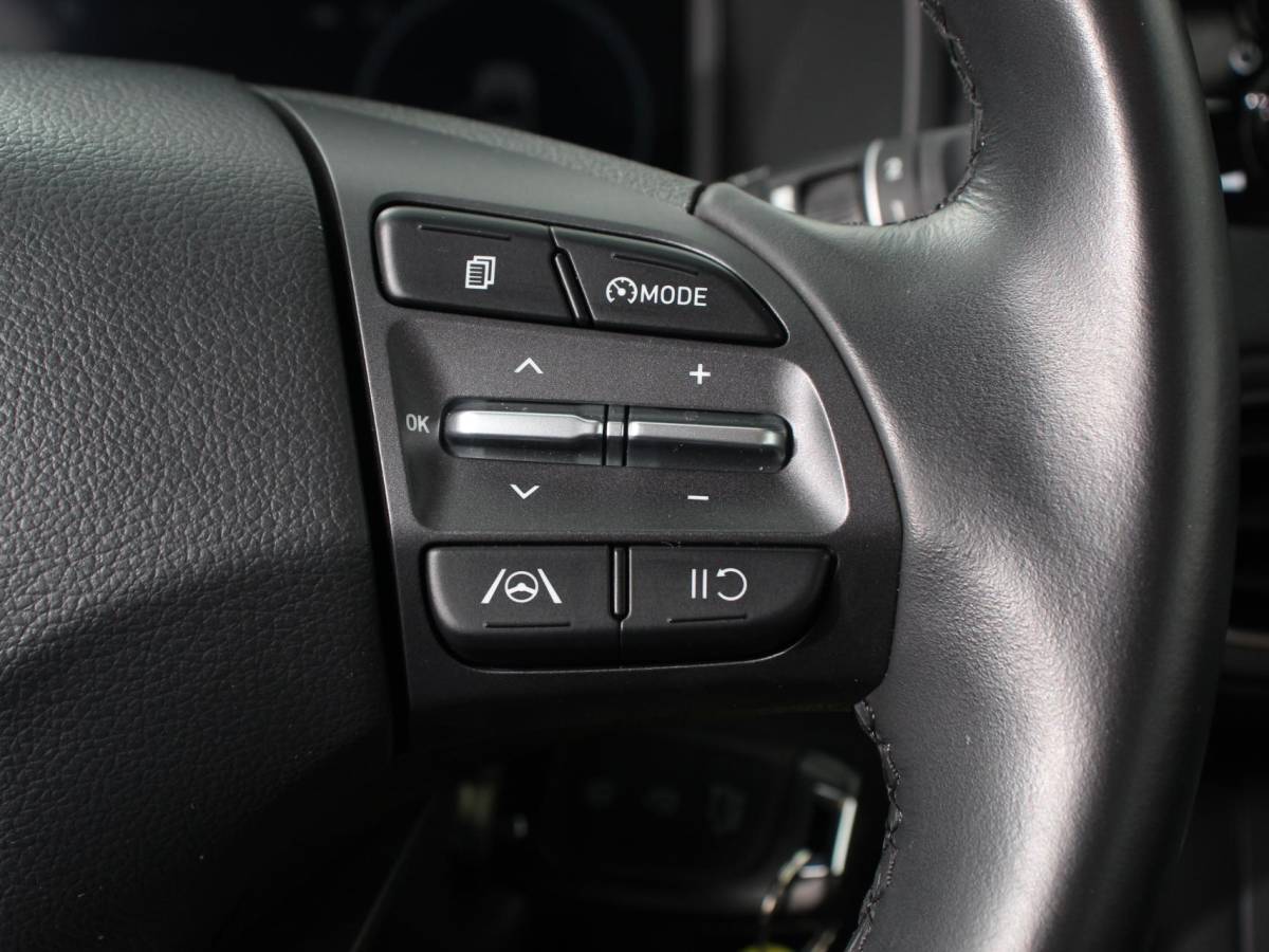 Hyundai Kona Hyundai Kona 1.0 T-GDI Comfort Climate control Cruise control Parkeersensoren LED Keyless Navigatie Apple Carplay/ Android Auto