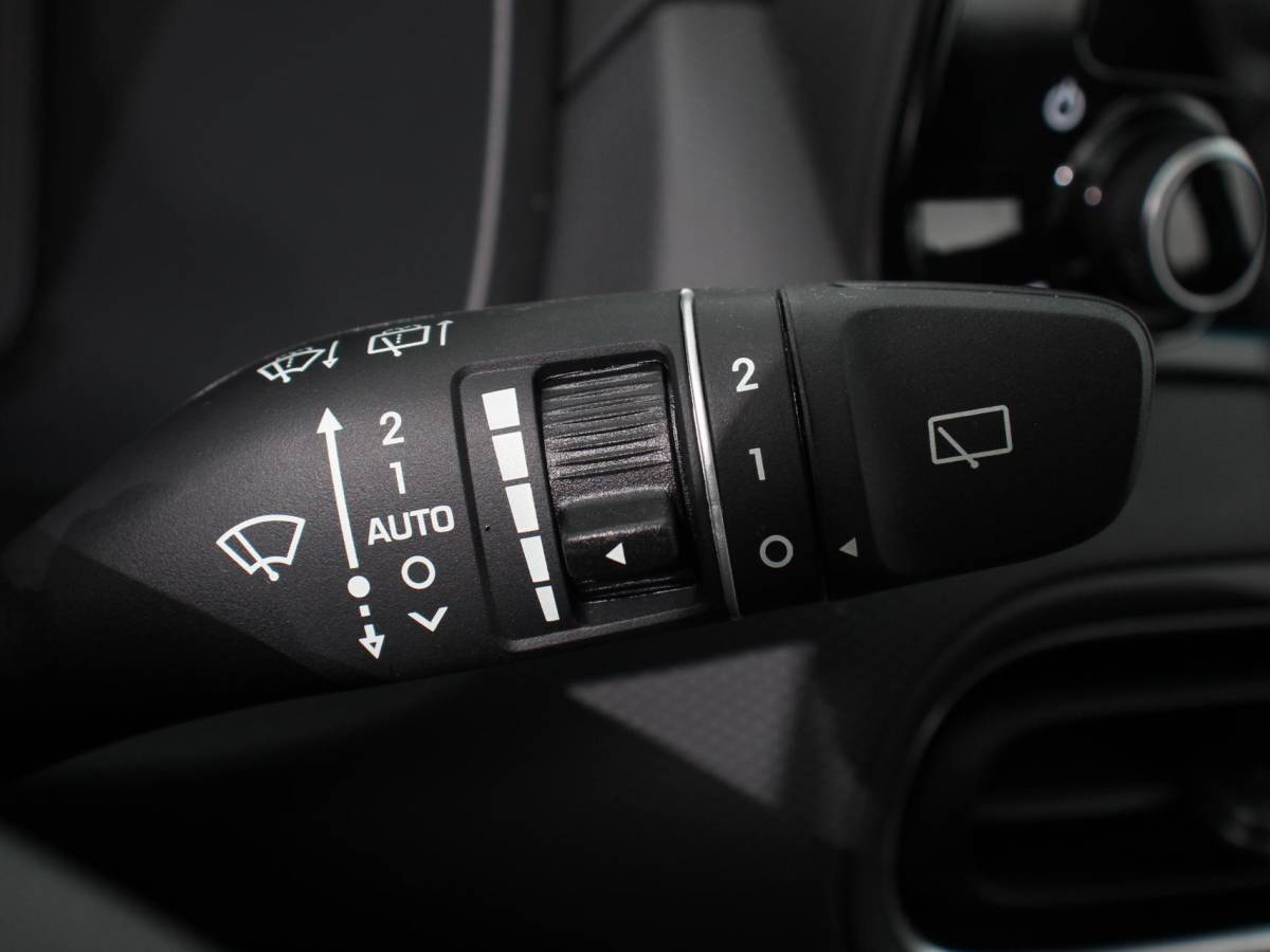 Hyundai Kona Hyundai Kona 1.0 T-GDI Comfort Climate control Cruise control Parkeersensoren LED Keyless Navigatie Apple Carplay/ Android Auto