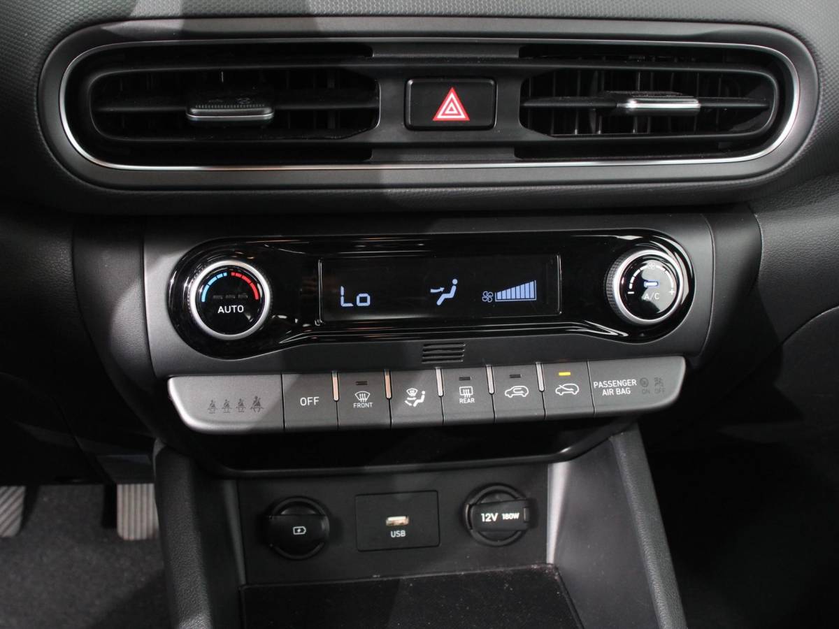 Hyundai Kona Hyundai Kona 1.0 T-GDI Comfort Climate control Cruise control Parkeersensoren LED Keyless Navigatie Apple Carplay/ Android Auto