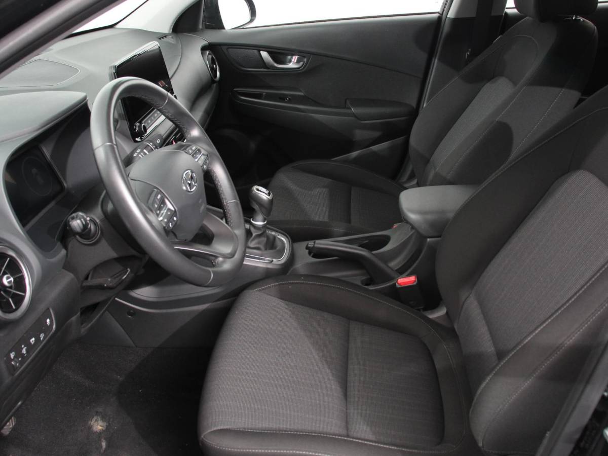 Hyundai Kona Hyundai Kona 1.0 T-GDI Comfort Climate control Cruise control Parkeersensoren LED Keyless Navigatie Apple Carplay/ Android Auto