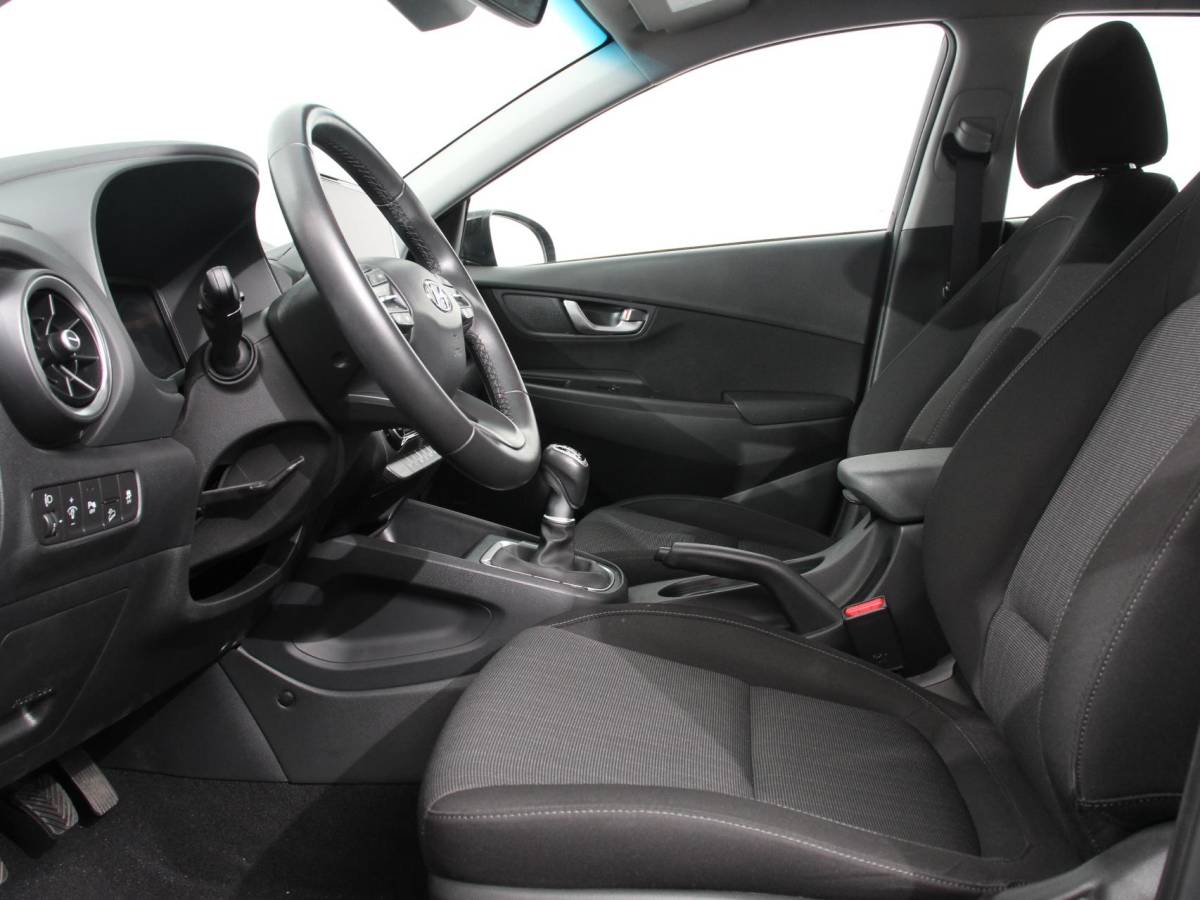 Hyundai Kona Hyundai Kona 1.0 T-GDI Comfort Climate control Cruise control Parkeersensoren LED Keyless Navigatie Apple Carplay/ Android Auto