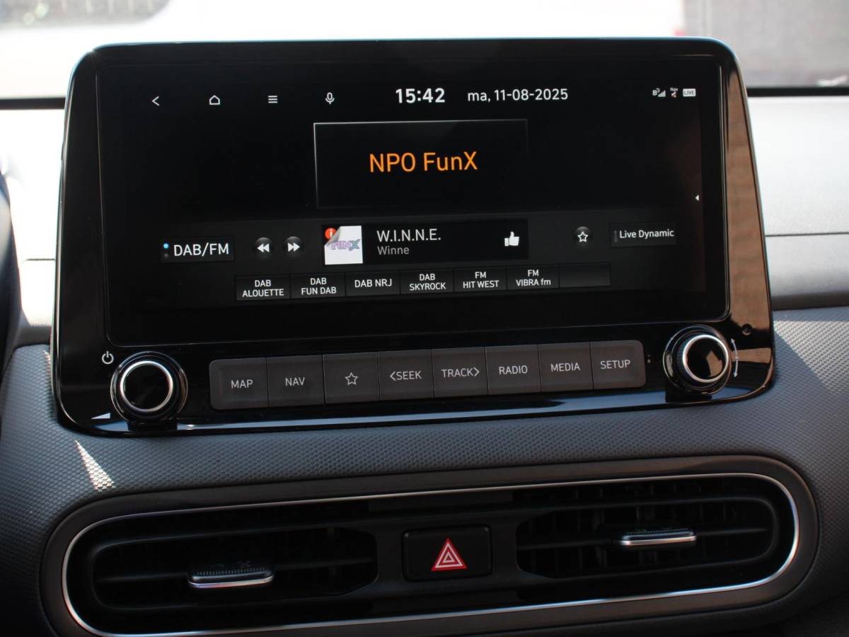 Hyundai Kona Hyundai Kona 1.0 T-GDI Comfort Climate control Cruise control Parkeersensoren LED Keyless Navigatie Apple Carplay/ Android Auto