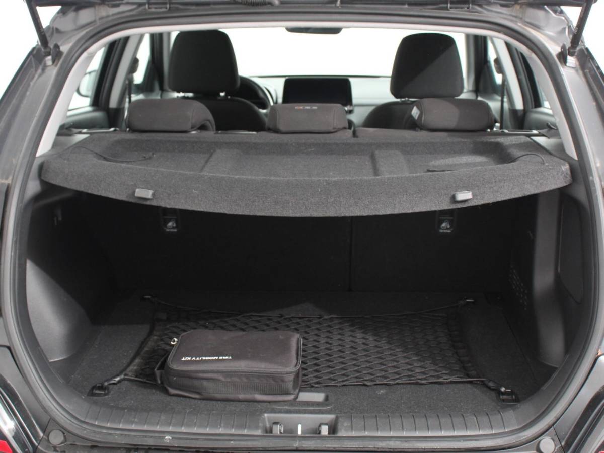 Hyundai Kona Hyundai Kona 1.0 T-GDI Comfort Climate control Cruise control Parkeersensoren LED Keyless Navigatie Apple Carplay/ Android Auto