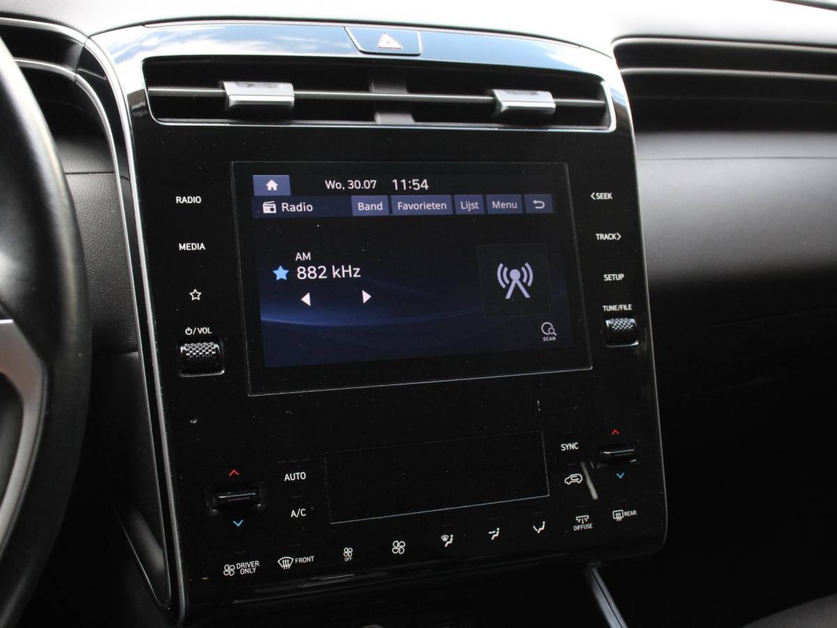 Hyundai Tucson Hybrid Hyundai Tucson 1.6 T-GDI HEV Comfort | Climate control | Adaptieve Cruise Control | Parkeersensoren | Achteruitrij camera | Navigatie | Voorstoelen verwarmd | Apple Carplay/ Android Auto