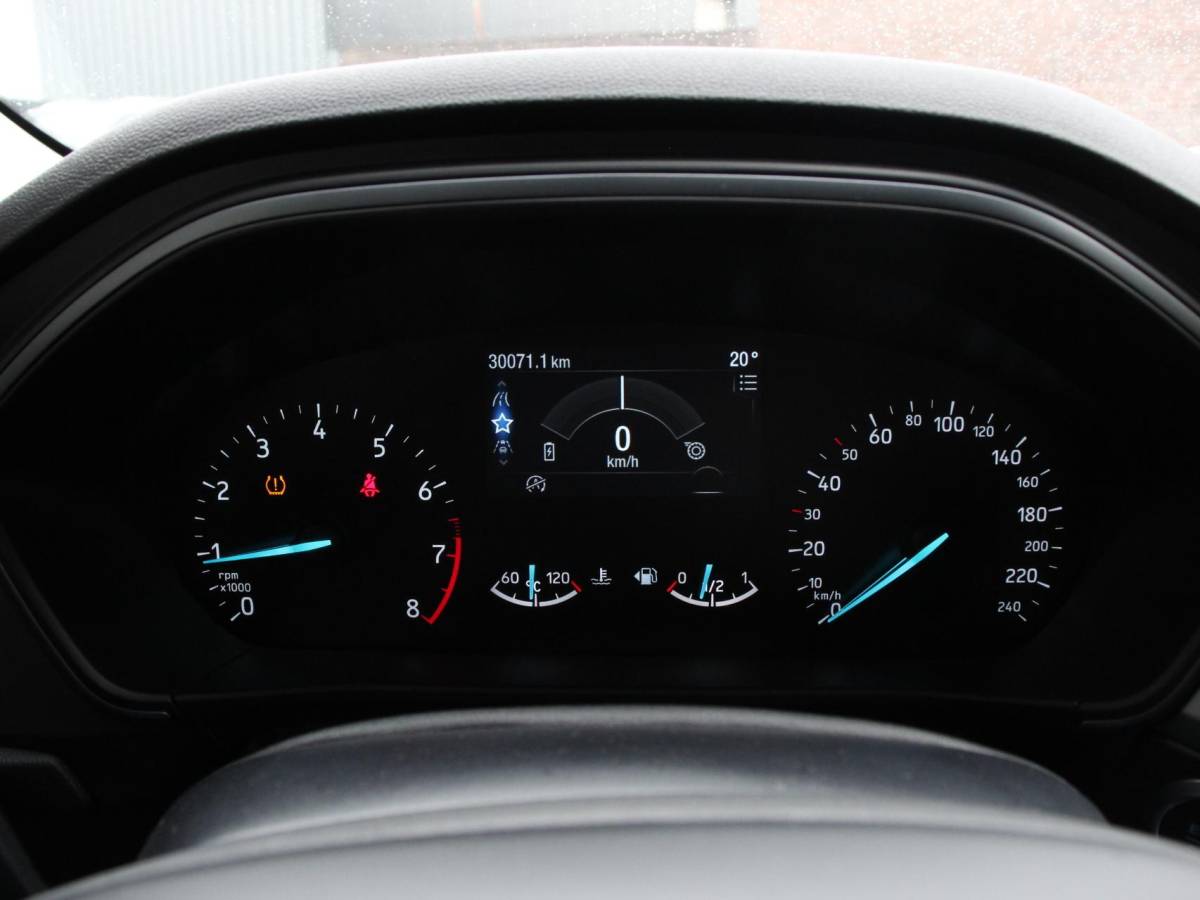 Ford Focus Ford Focus 1.0 EcoBoost 125pk Titanium Style | Navigatie | Parkeer pakket | Winter pakket | Stoel en stuur verwarming | Climate Control | Led | Extra getint glas