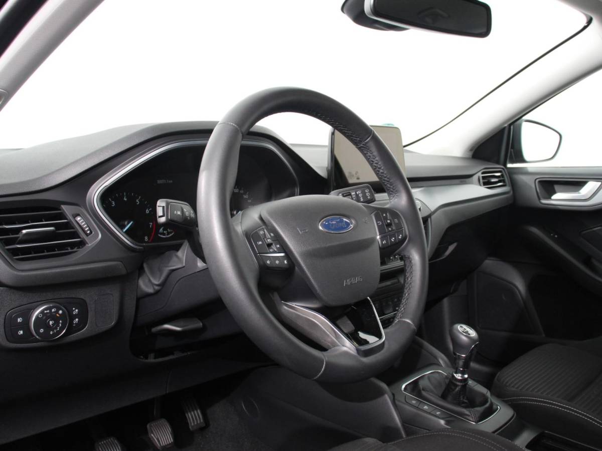 Ford Focus Ford Focus 1.0 EcoBoost 125pk Titanium Style | Navigatie | Parkeer pakket | Winter pakket | Stoel en stuur verwarming | Climate Control | Led | Extra getint glas