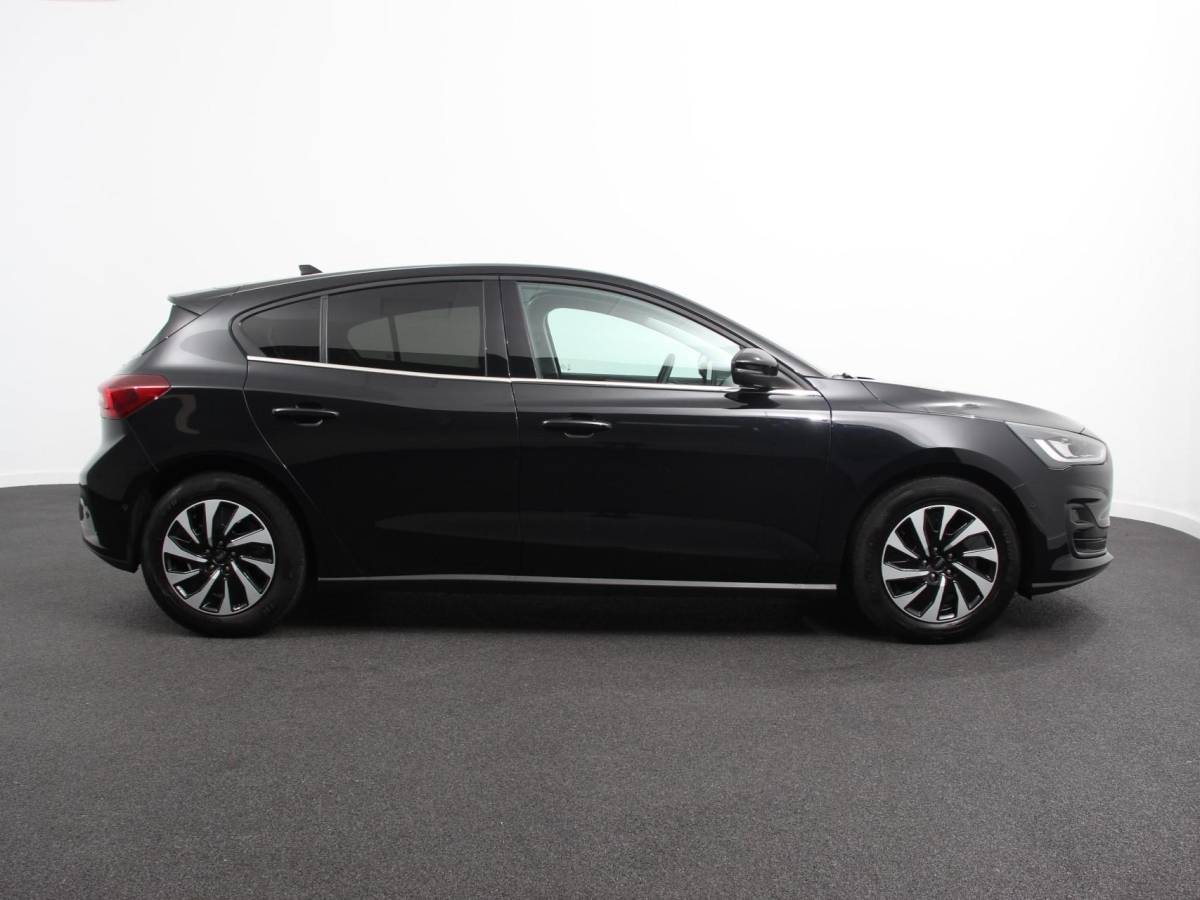 Ford Focus Ford Focus 1.0 EcoBoost 125pk Titanium Style | Navigatie | Parkeer pakket | Winter pakket | Stoel en stuur verwarming | Climate Control | Led | Extra getint glas