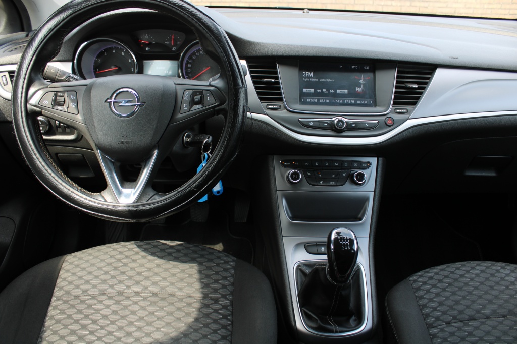 Opel Astra Opel Astra 1.4 T. Business+