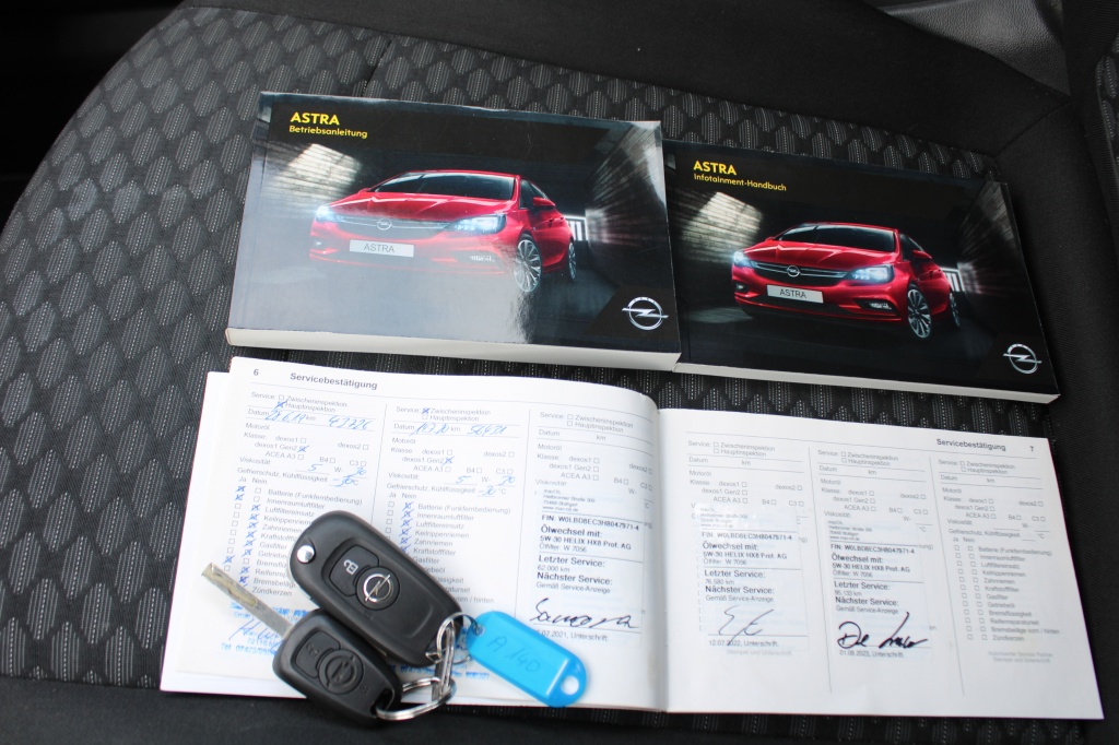 Opel Astra Opel Astra 1.4 T. Business+