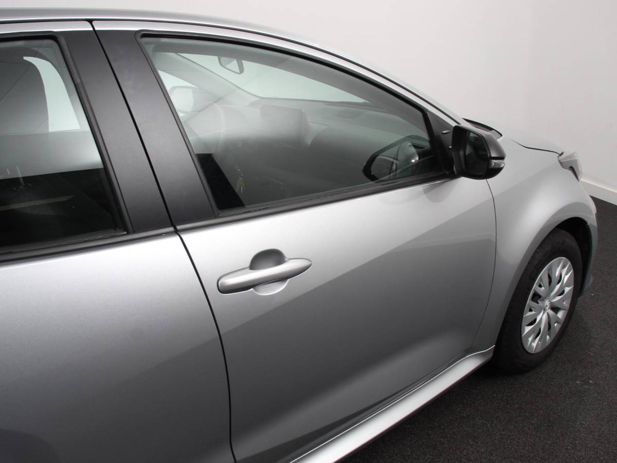 Mazda 2 Hybrid Mazda 2 Hybrid 1.5 Prime-line Airco Adaptieve cruise control Achteruitrijcamera Lane assist Radio Apple Carplay/ Android auto