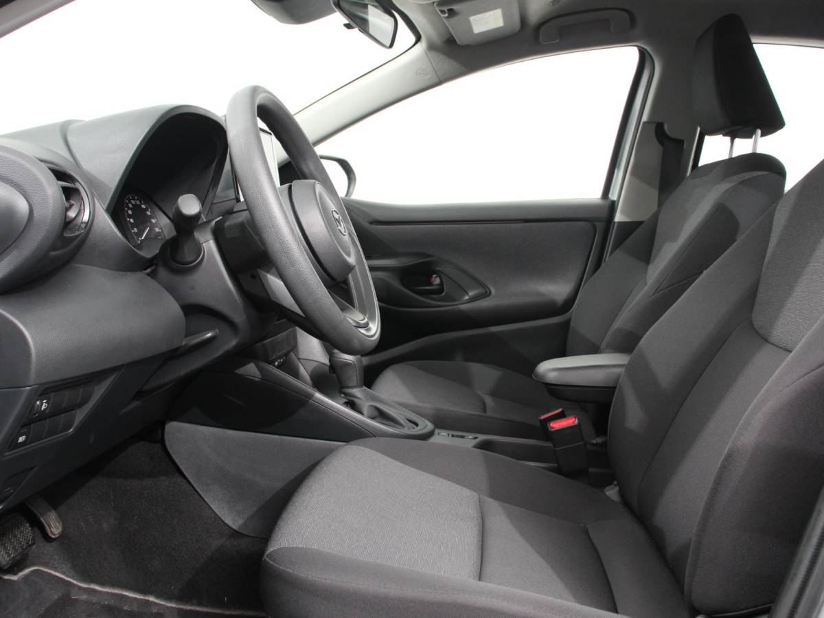 Mazda 2 Hybrid Mazda 2 Hybrid 1.5 Prime-line Airco Adaptieve cruise control Achteruitrijcamera Lane assist Radio Apple Carplay/ Android auto