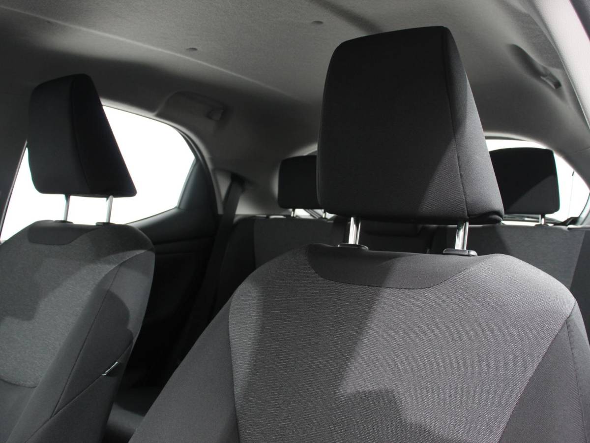 Mazda 2 Hybrid Mazda 2 Hybrid 1.5 Prime-line Airco Adaptieve cruise control Achteruitrijcamera Lane assist Radio Apple Carplay/ Android auto