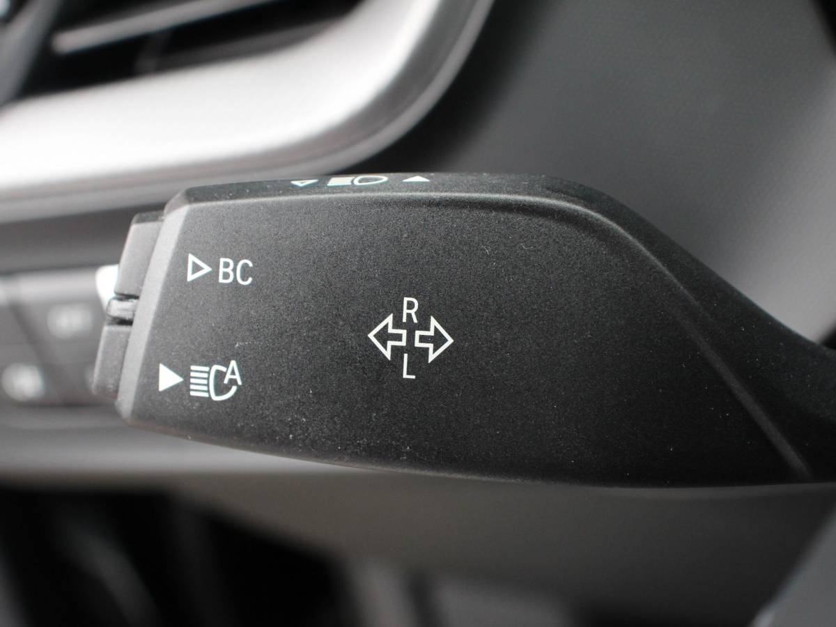 BMW 2 Serie BMW 2-serie Gran Coupé 218i Automaat Introduction Edition |  Panorama dak | Camera | Navigatie | Lichtmetalen velgen | Parkeer sensoren | Climate Control
