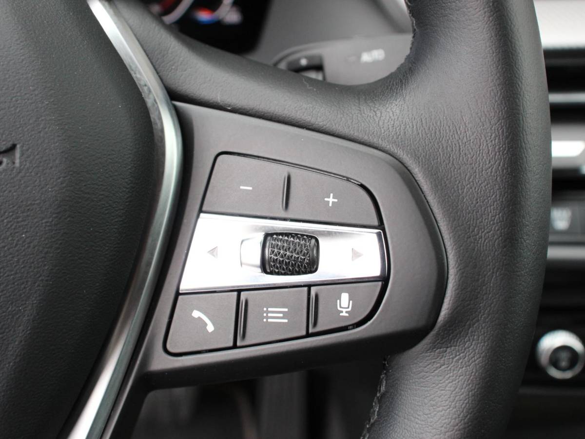BMW 2 Serie BMW 2-serie Gran Coupé 218i Automaat Introduction Edition |  Panorama dak | Camera | Navigatie | Lichtmetalen velgen | Parkeer sensoren | Climate Control