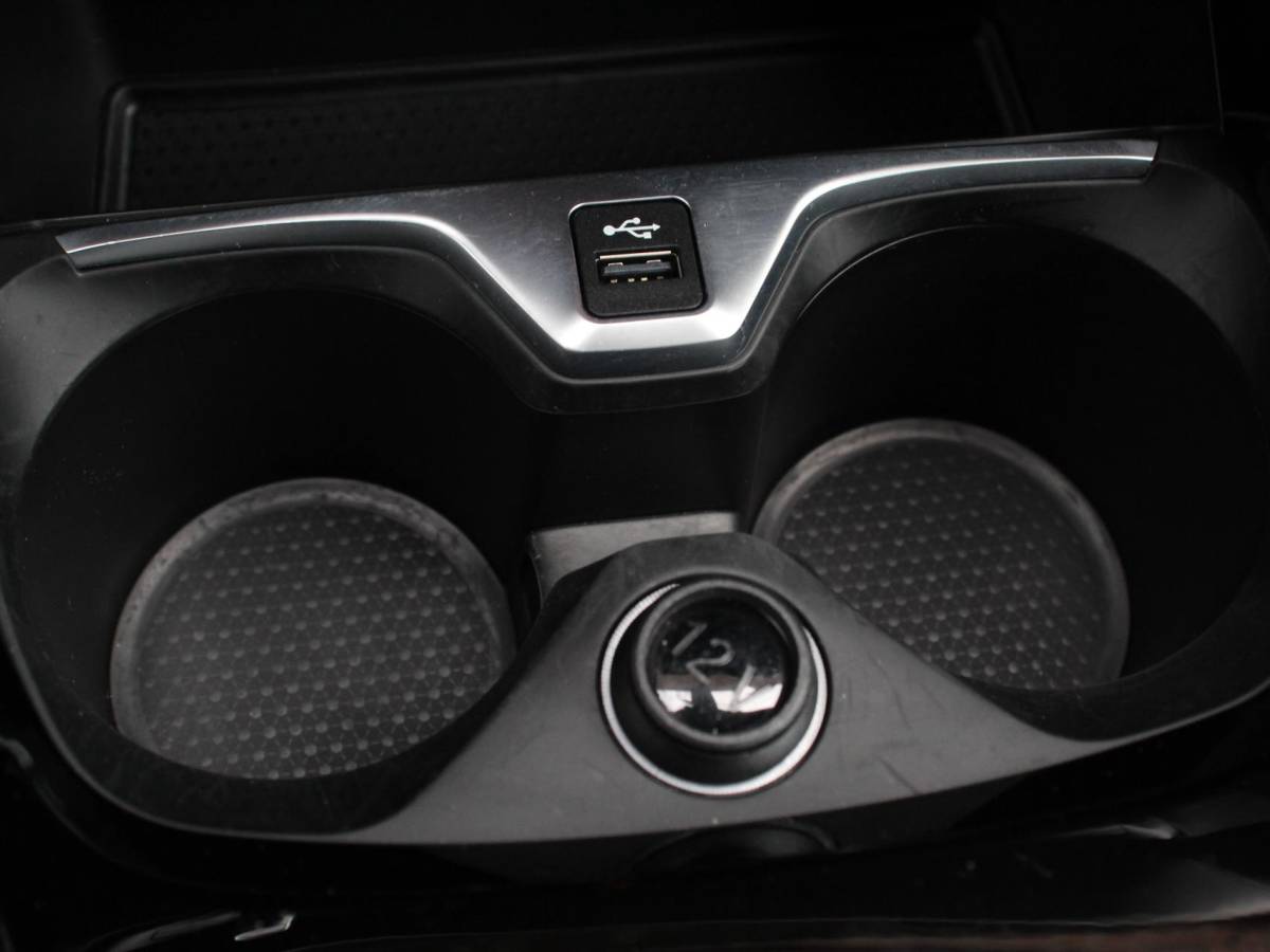 BMW 2 Serie BMW 2-serie Gran Coupé 218i Automaat Introduction Edition |  Panorama dak | Camera | Navigatie | Lichtmetalen velgen | Parkeer sensoren | Climate Control