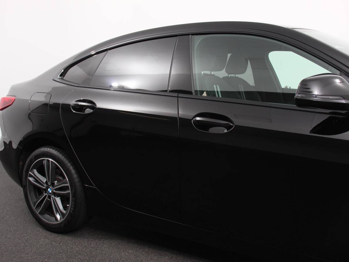 BMW 2 Serie BMW 2-serie Gran Coupé 218i Automaat Introduction Edition |  Panorama dak | Camera | Navigatie | Lichtmetalen velgen | Parkeer sensoren | Climate Control