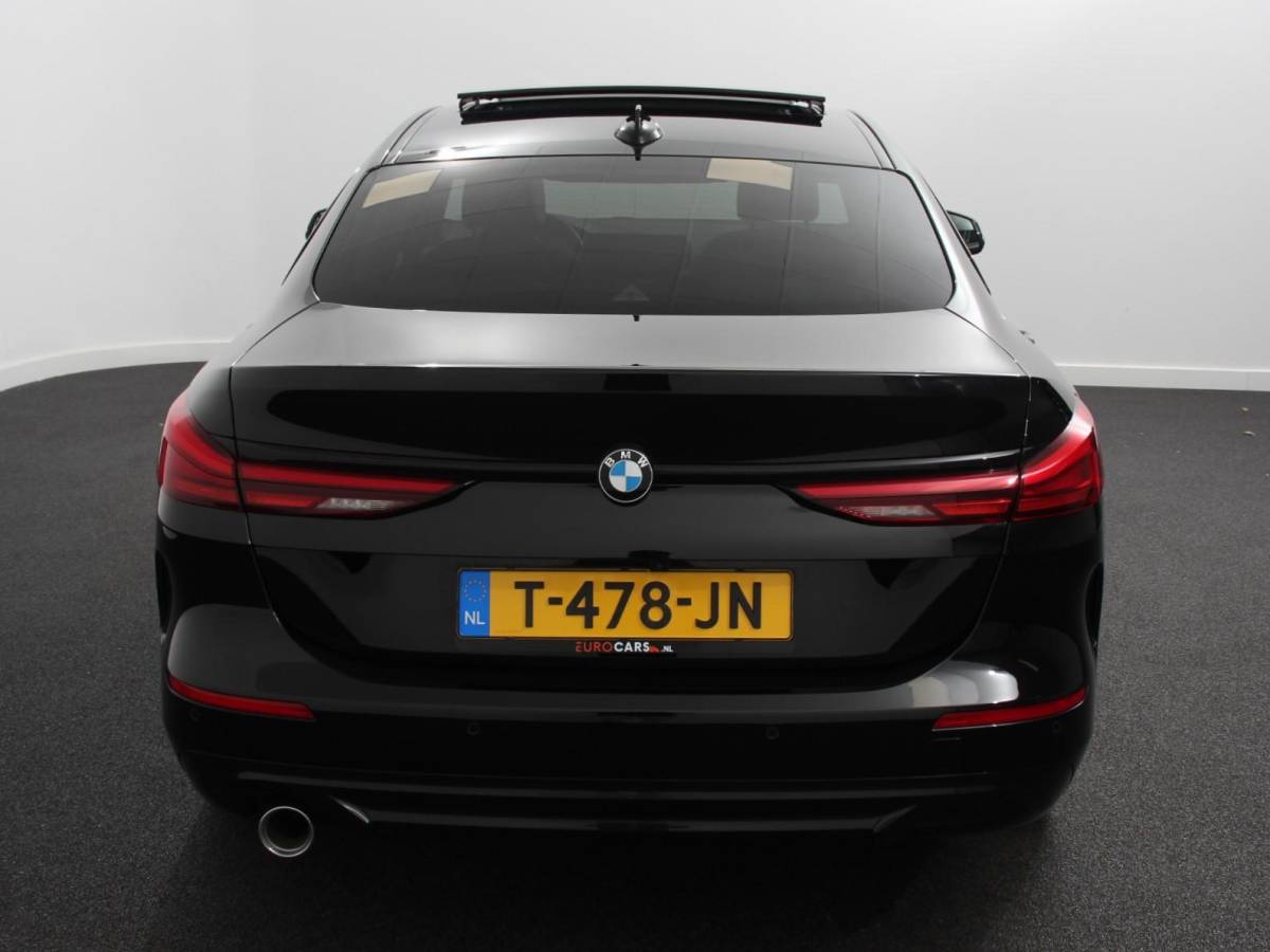BMW 2 Serie BMW 2-serie Gran Coupé 218i Automaat Introduction Edition |  Panorama dak | Camera | Navigatie | Lichtmetalen velgen | Parkeer sensoren | Climate Control