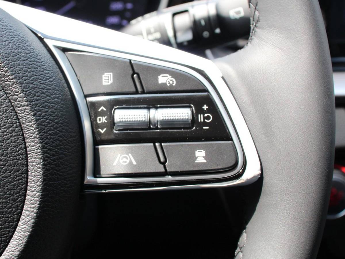 Kia Ceed Sportswagon Kia Ceed Sportswagon 1.6 GDI PHEV DynamicLine | Navigatie | Camera | Climate Control | Cruise control adaptive | Lane assist | Lichtmetalen Velgen | Stoelverwarming