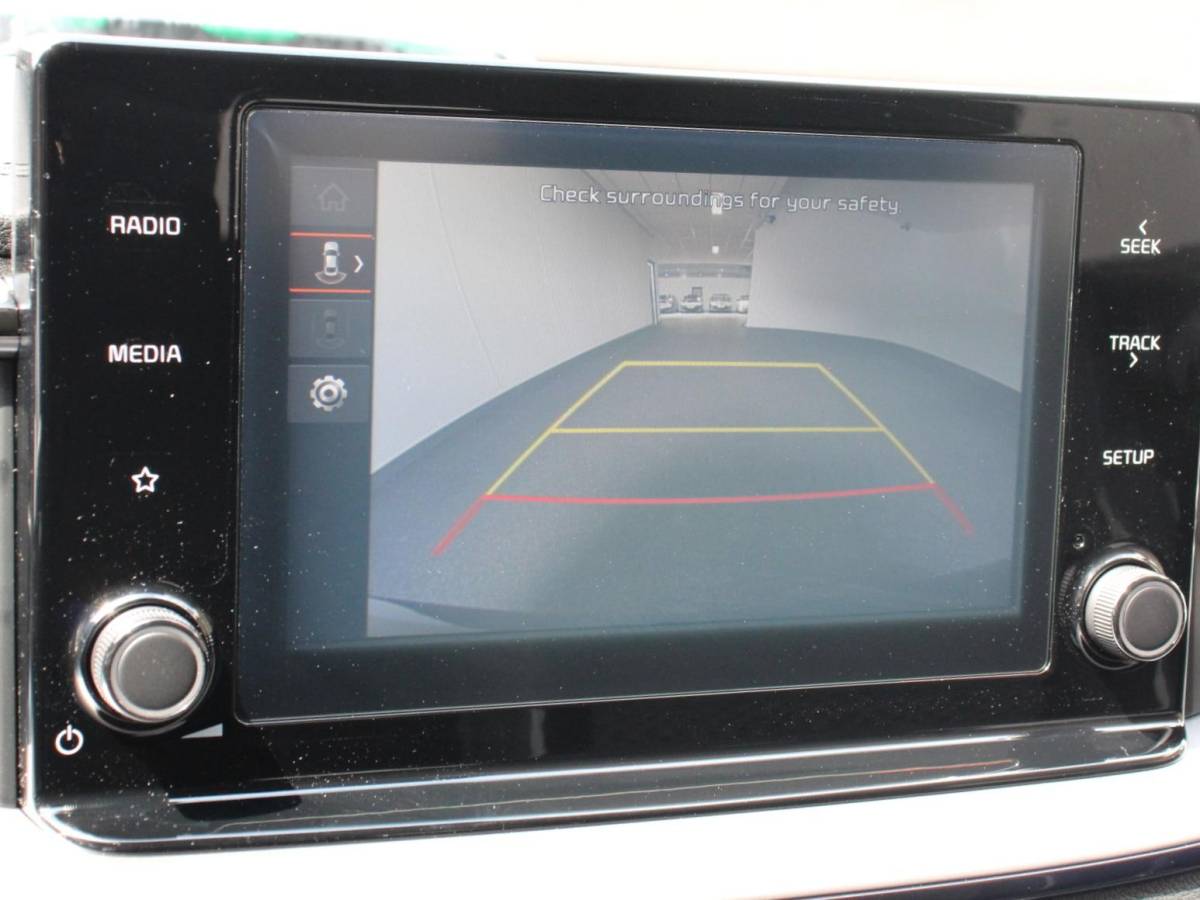 Kia Ceed Sportswagon Kia Ceed Sportswagon 1.6 GDI PHEV DynamicLine | Navigatie | Camera | Climate Control | Cruise control adaptive | Lane assist | Lichtmetalen Velgen | Stoelverwarming