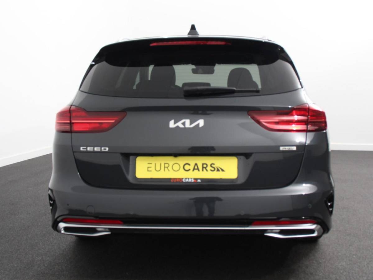 Kia Ceed Sportswagon Kia Ceed Sportswagon 1.6 GDI PHEV DynamicLine | Navigatie | Camera | Climate Control | Cruise control adaptive | Lane assist | Lichtmetalen Velgen | Stoelverwarming