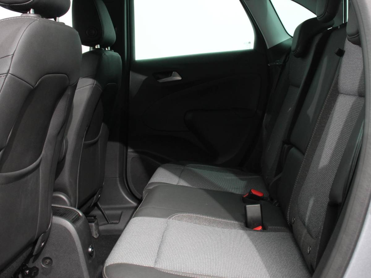 Opel Crossland Opel Crossland 1.2 Turbo 130pk Automaat Elegance | Navigatie | Camera | Climate Control | Dab | Lichtmetalen velgen | Cruise Control | Led