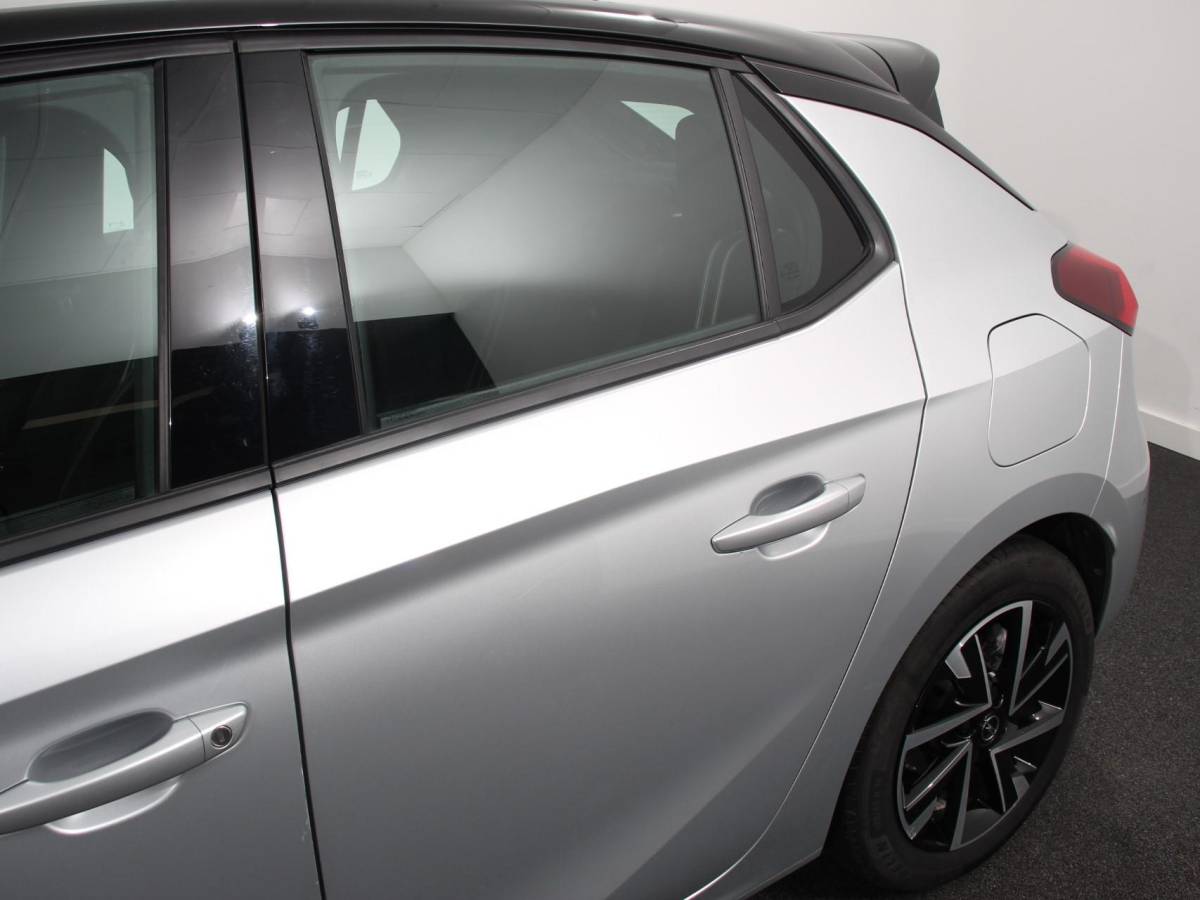 Opel Corsa Opel Corsa 1.2 Turbo 100pk Automaat GS | Navigatie | Apple Carplay/Android Auto | Digitale Cockpit | Camera | Parkeer sensoren | Airco |