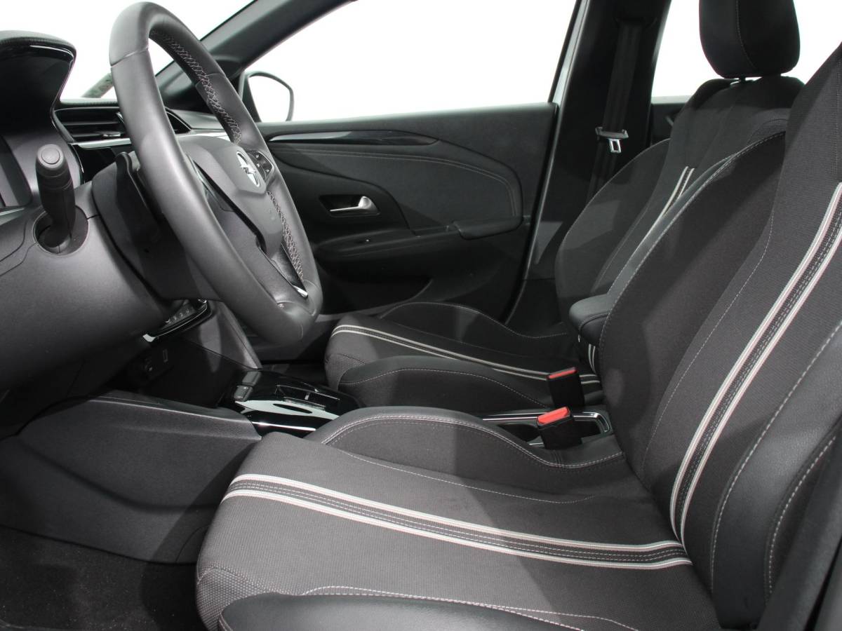 Opel Corsa Opel Corsa 1.2 Turbo 100pk Automaat GS | Navigatie | Apple Carplay/Android Auto | Digitale Cockpit | Camera | Parkeer sensoren | Airco |