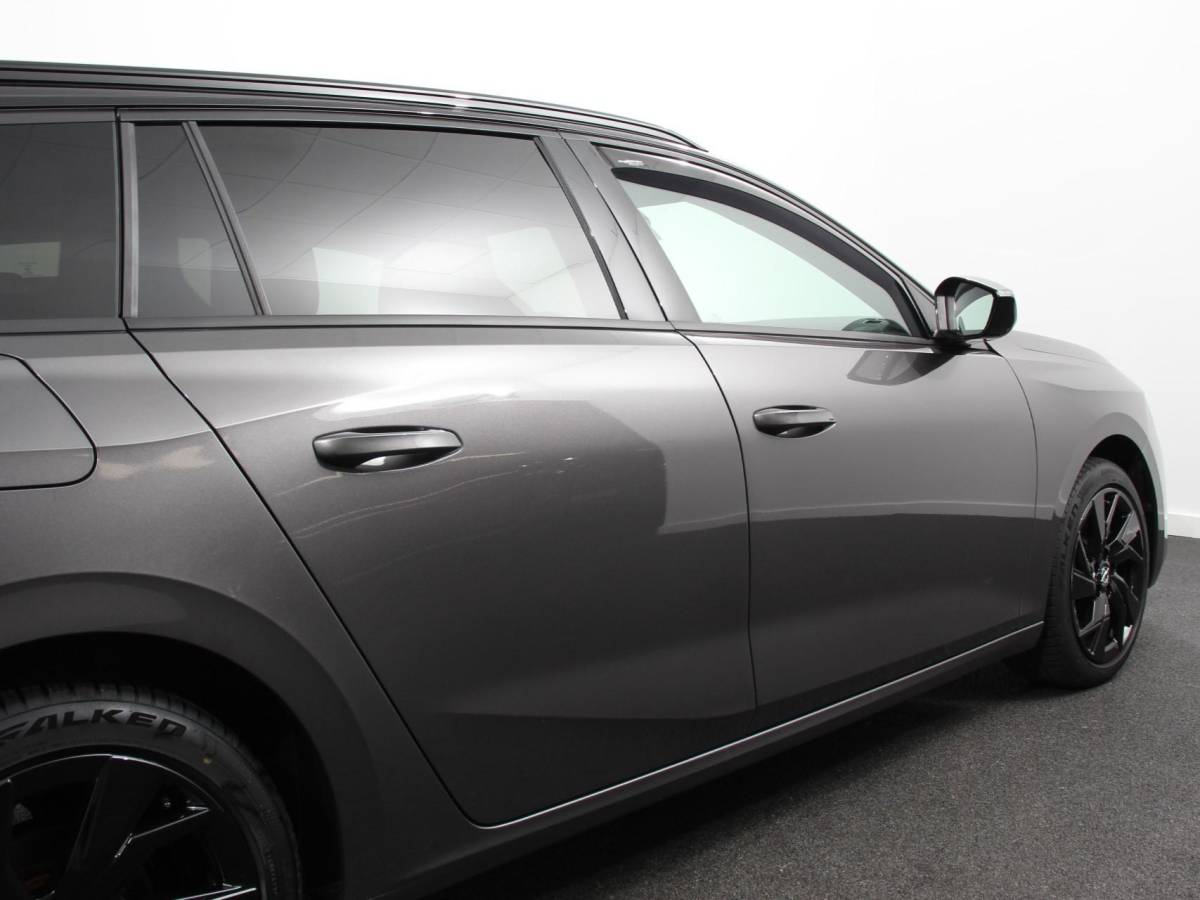 Opel Astra Opel Astra Sports Tourer 1.2 Turbo GS Climate control Cruise control Parkeersensoren Achteruitrij camera Navigatie LED Apple Carplay/ Andriod Auto
