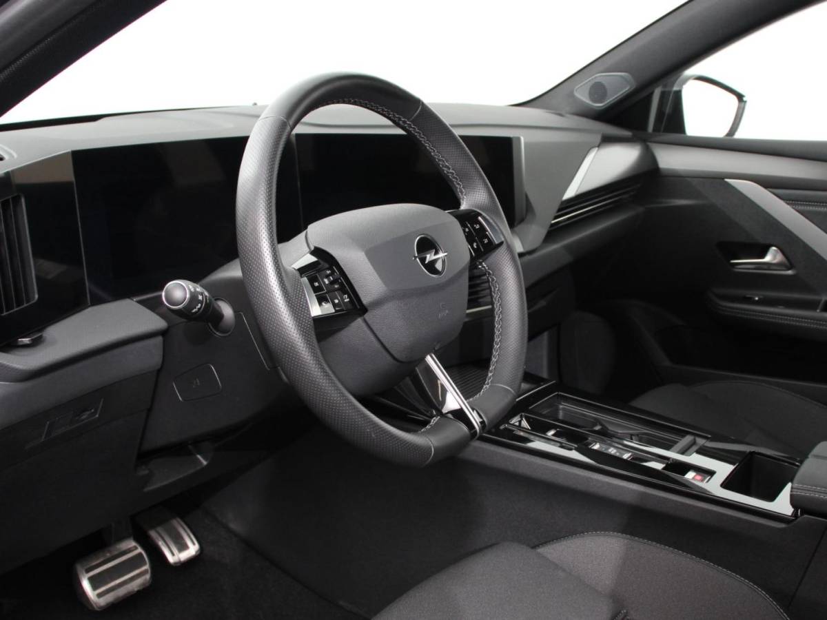 Opel Astra Opel Astra Sports Tourer 1.2 Turbo GS Climate control Cruise control Parkeersensoren Achteruitrij camera Navigatie LED Apple Carplay/ Andriod Auto