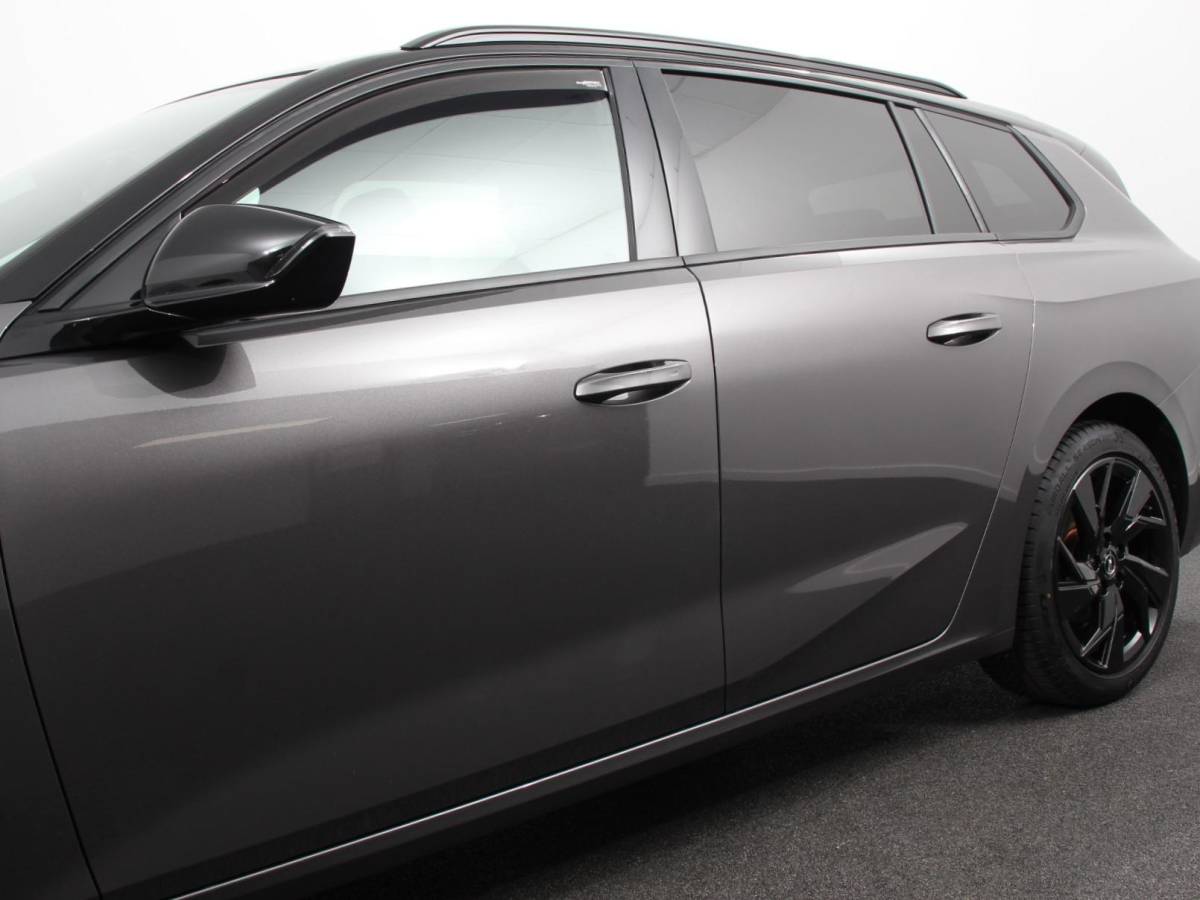 Opel Astra Opel Astra Sports Tourer 1.2 Turbo GS Climate control Cruise control Parkeersensoren Achteruitrij camera Navigatie LED Apple Carplay/ Andriod Auto