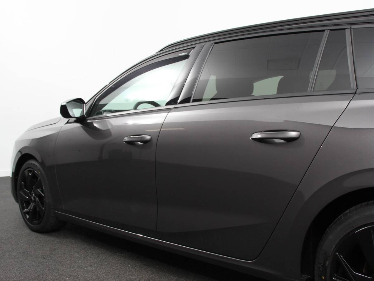 Opel Astra Opel Astra Sports Tourer 1.2 Turbo GS Climate control Cruise control Parkeersensoren Achteruitrij camera Navigatie LED Apple Carplay/ Andriod Auto