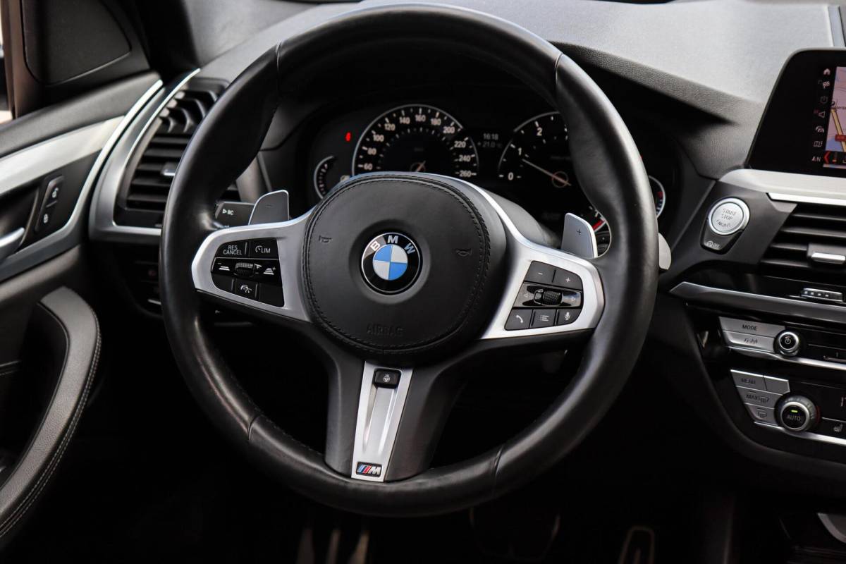 BMW X3 BMW X3 xDrive20i M-Sport M-Pakket /PANODAK/ACC/CAMERA/CARPLAY/KEYLESS/HUD/TREKHAAK/STOELVERW V+A!