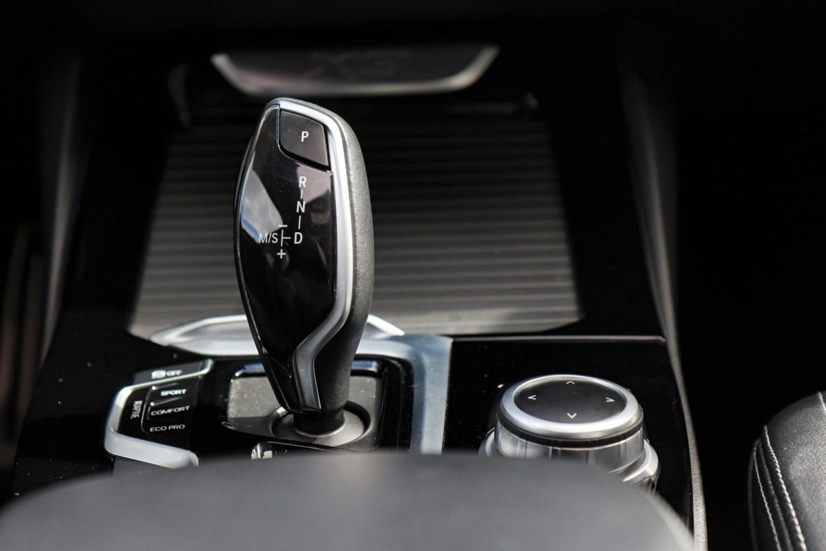 BMW X3 BMW X3 xDrive20i M-Sport M-Pakket /PANODAK/ACC/CAMERA/CARPLAY/KEYLESS/HUD/TREKHAAK/STOELVERW V+A!