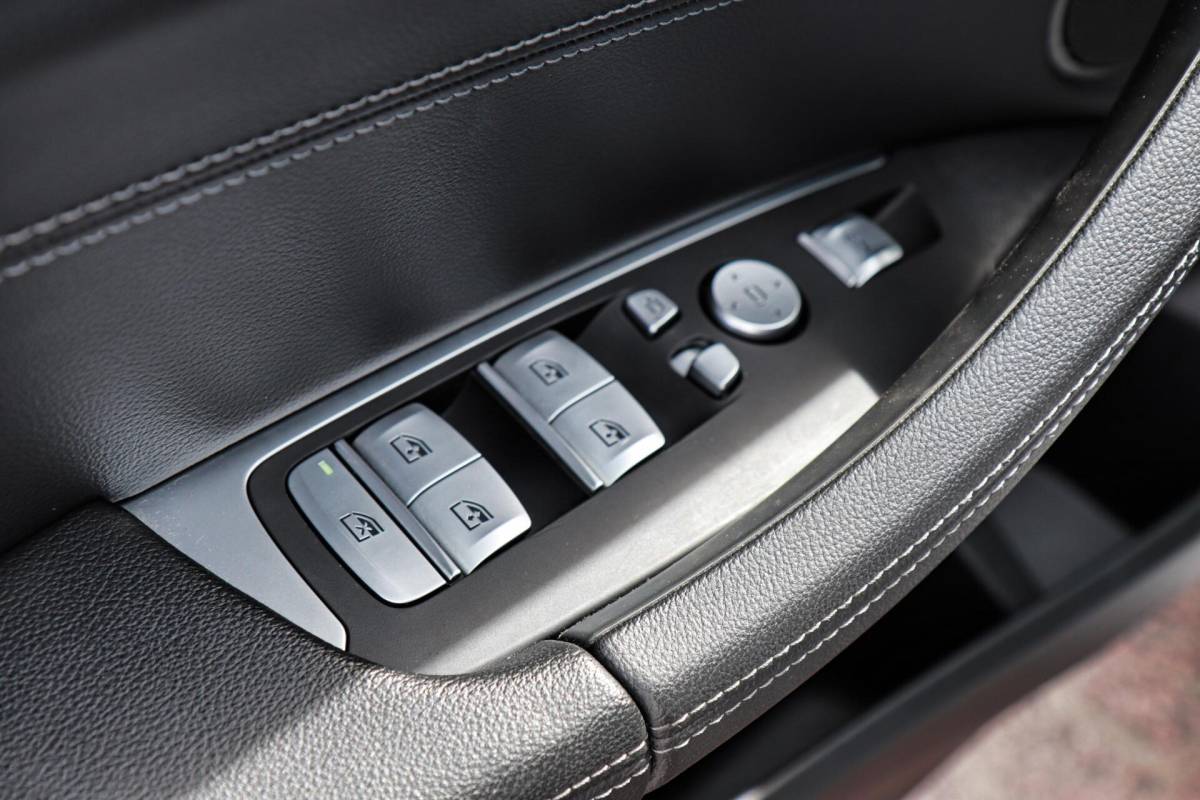 BMW X3 BMW X3 xDrive20i M-Sport M-Pakket /PANODAK/ACC/CAMERA/CARPLAY/KEYLESS/HUD/TREKHAAK/STOELVERW V+A!