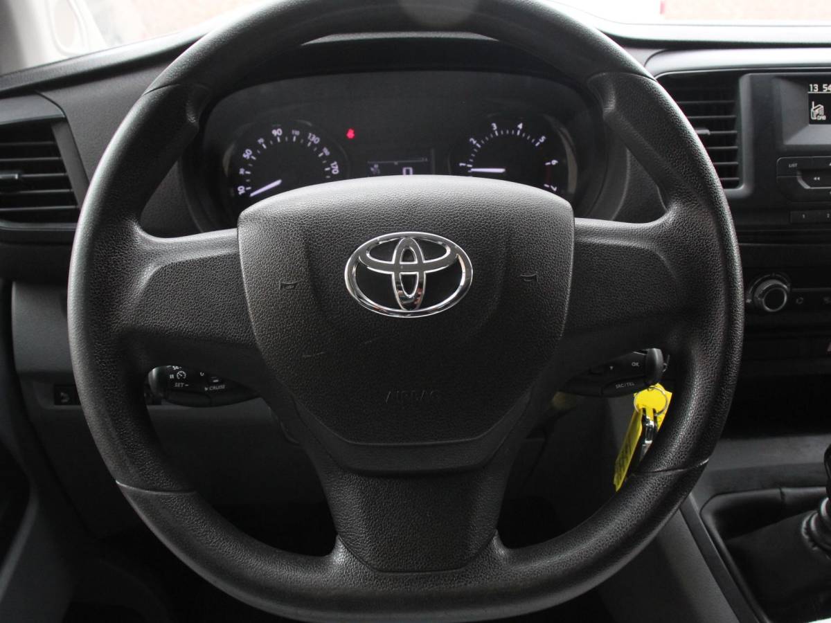 Toyota ProAce Toyota PROACE Shuttle 2.0 D-4D Cool Comfort Long | 9 persoons | Airco | Cruise Control | Bluetooth |