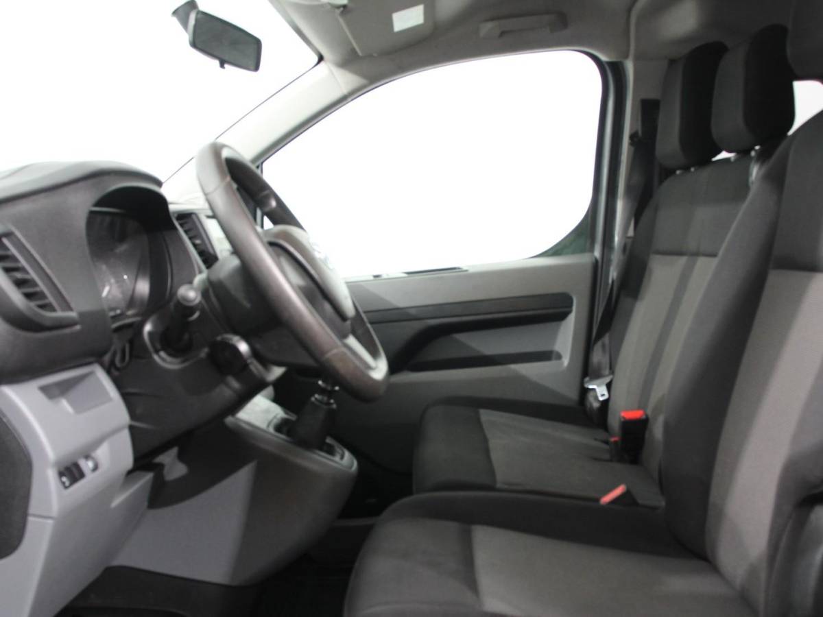 Toyota ProAce Toyota PROACE Shuttle 2.0 D-4D Cool Comfort Long | 9 persoons | Airco | Cruise Control | Bluetooth |