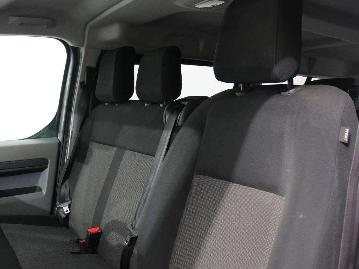 Toyota ProAce Toyota PROACE Shuttle 2.0 D-4D Cool Comfort Long | 9 persoons | Airco | Cruise Control | Bluetooth |