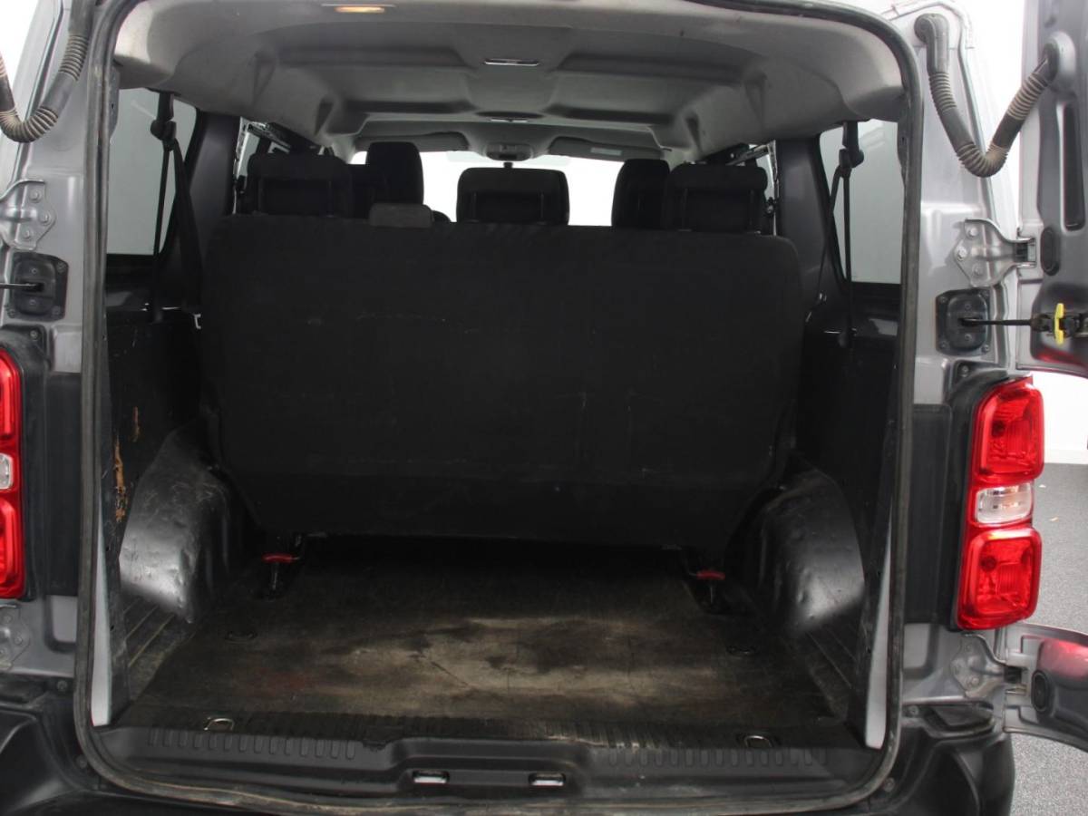 Toyota ProAce Toyota PROACE Shuttle 2.0 D-4D Cool Comfort Long | 9 persoons | Airco | Cruise Control | Bluetooth |