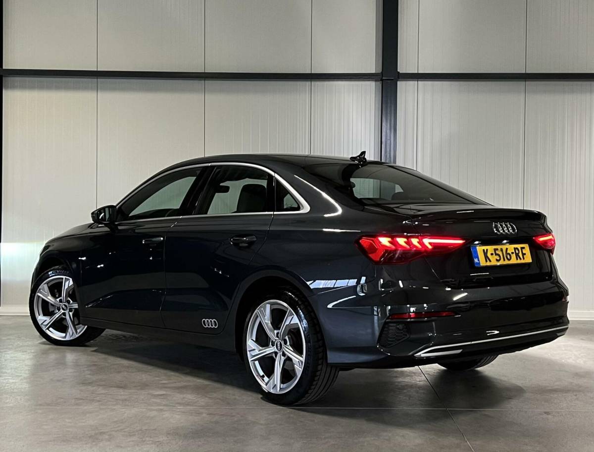 Audi A3 Audi A3 Limousine 35 TFSI edition one  S-line Virtual Sfeer