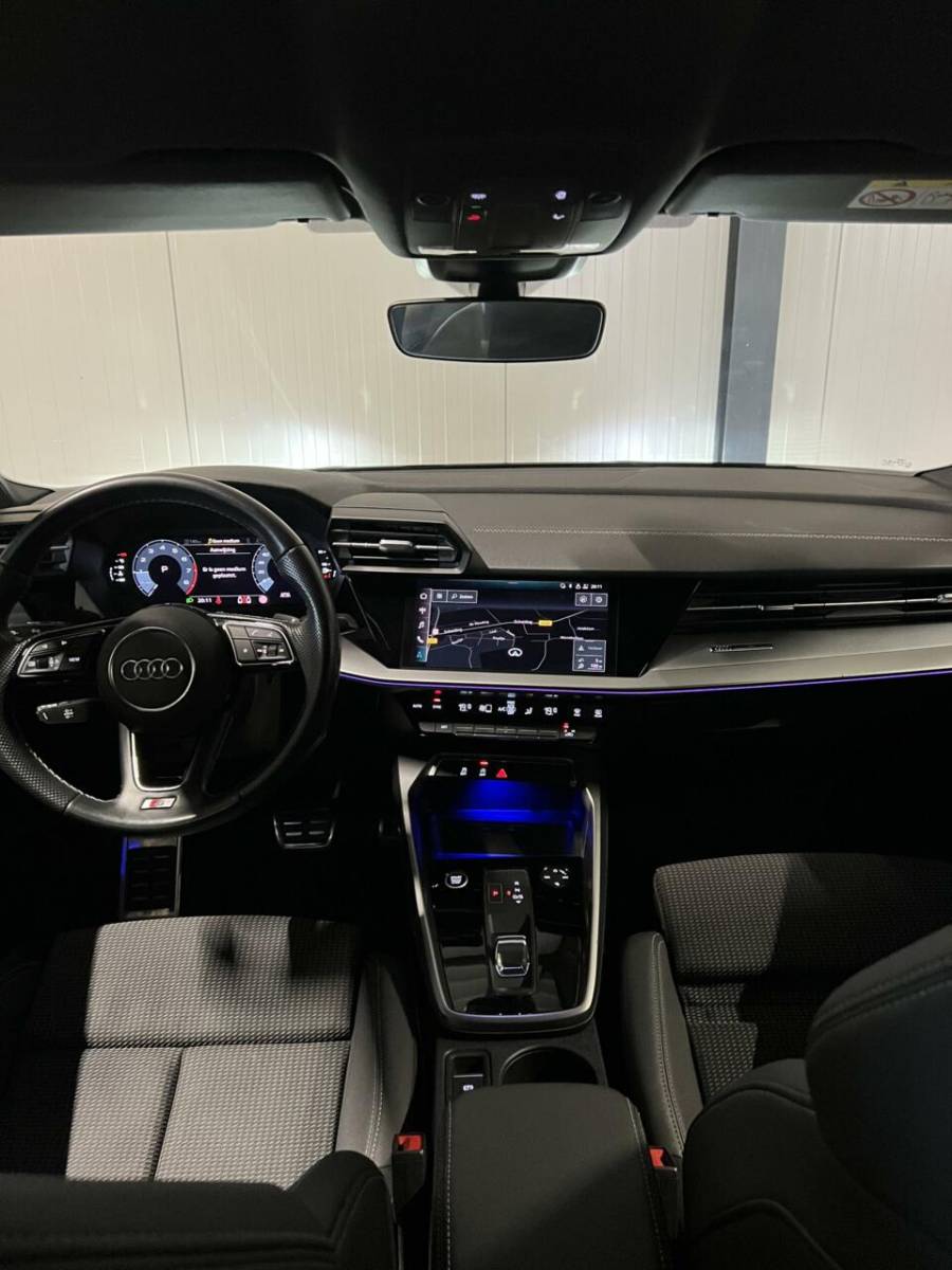 Audi A3 Audi A3 Limousine 35 TFSI edition one  S-line Virtual Sfeer