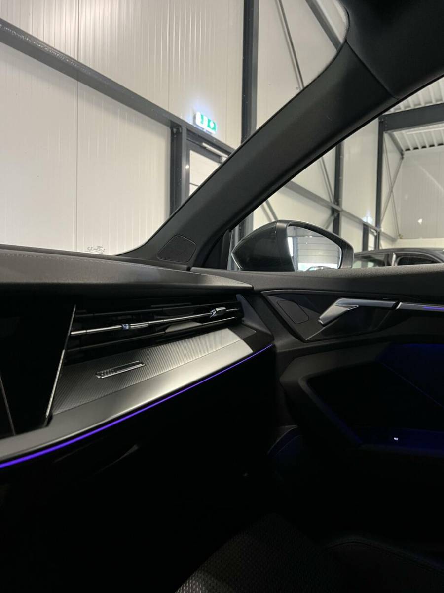 Audi A3 Audi A3 Limousine 35 TFSI edition one  S-line Virtual Sfeer
